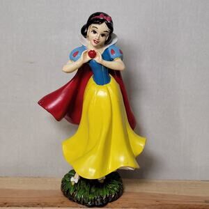 Disney Snow White Statue w/ Apple